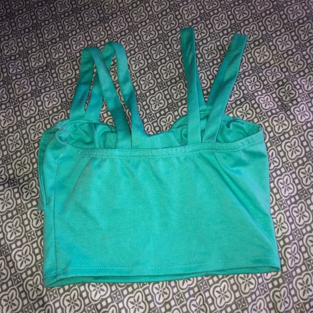 Crop top - Picture 3 of 3
